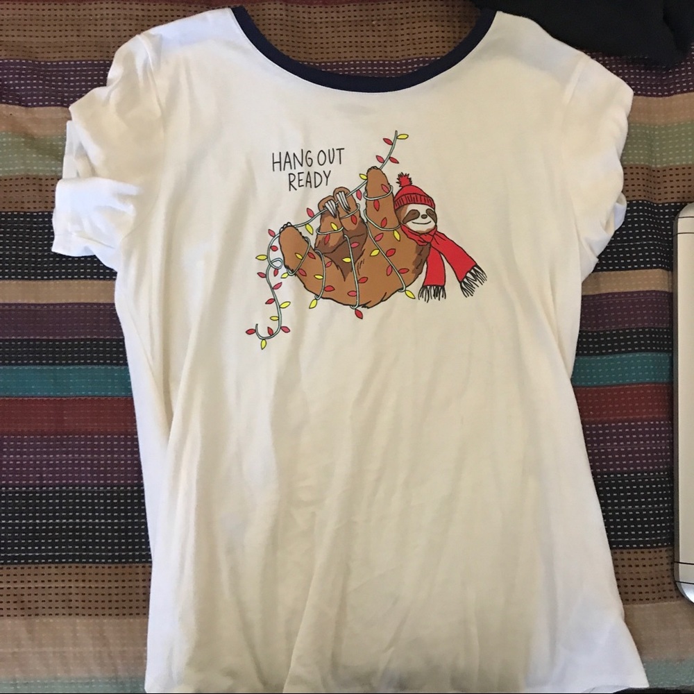 Old navy Christmas t shirt